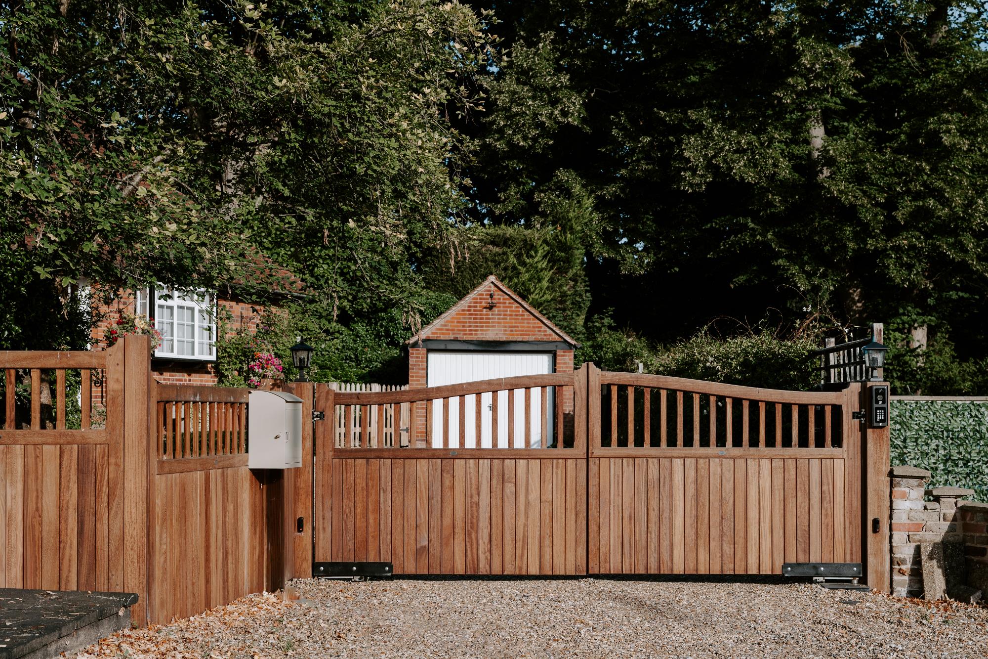 automated brown gates