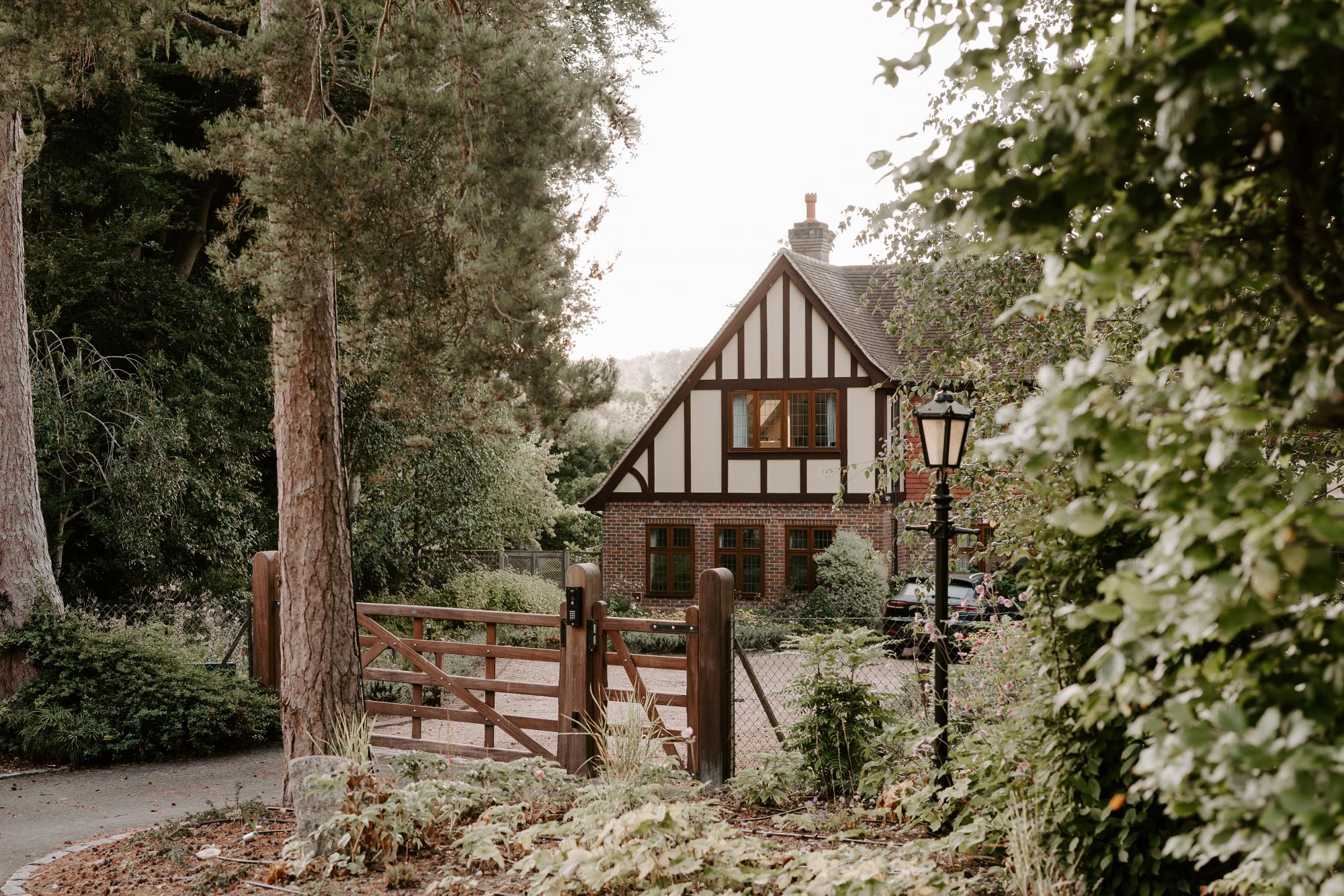 house and dark gates