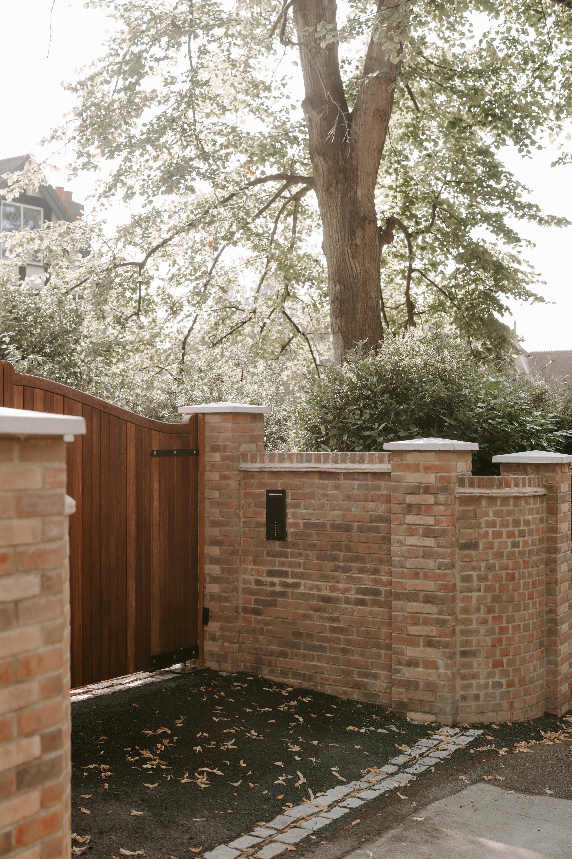 Modern gate automation